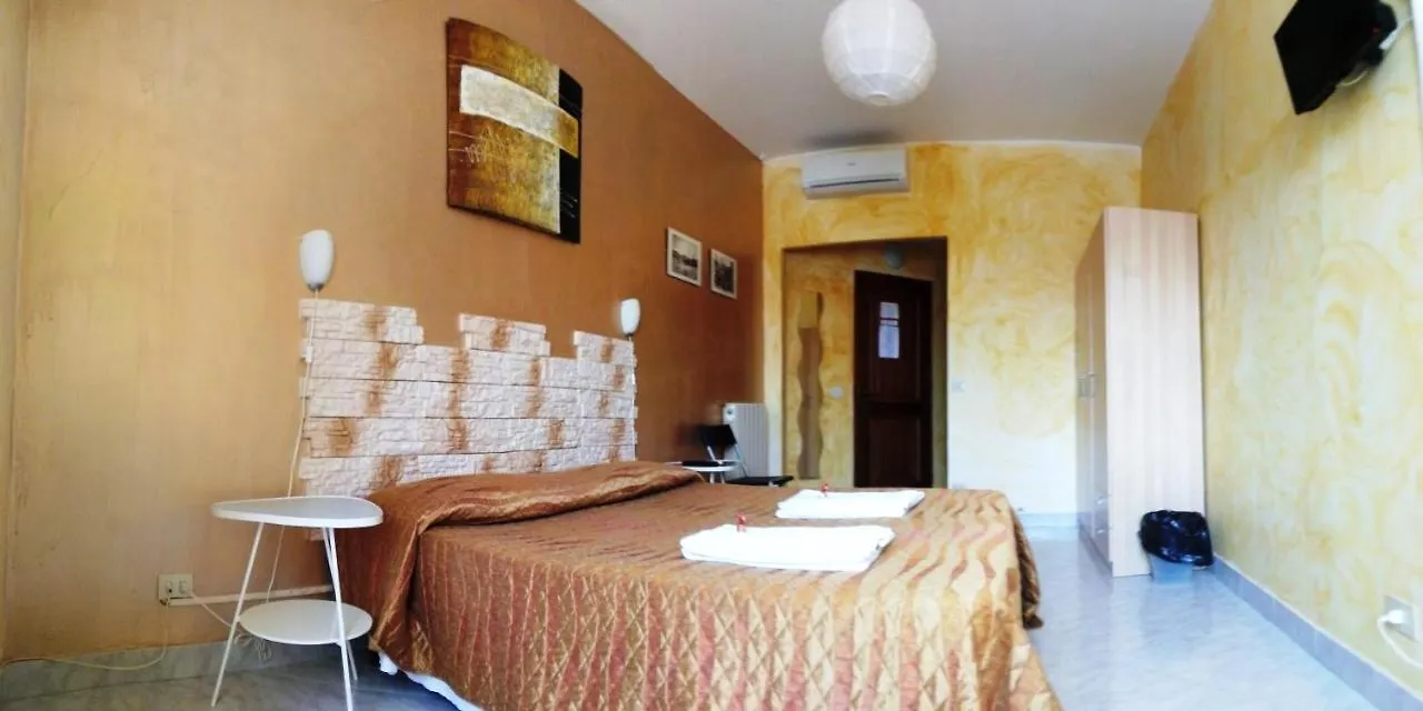 Gigi Holiday Rooms Řím 2*,